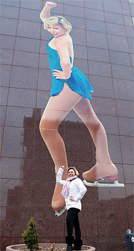 rachael-and-building