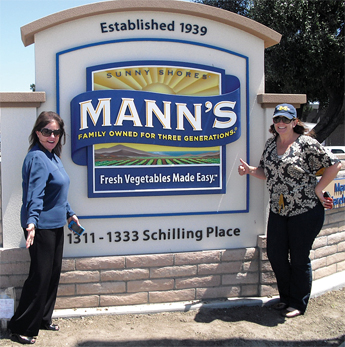 New-MANN-Sign-Lorri-Gina